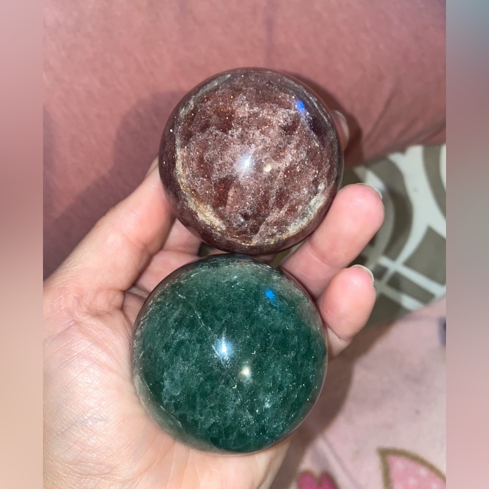 Two gorgeous spheres.